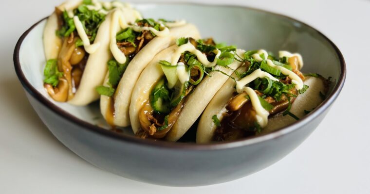 Teriyaki shiitake bao buns
