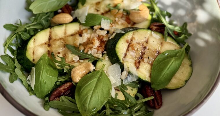 Grilled zucchini salad & halloumi crumble